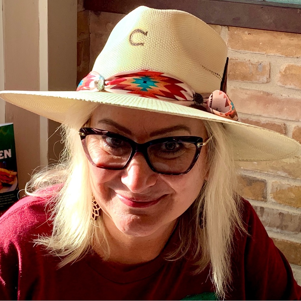 Meet your Posher, Kim